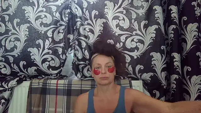 LindaStarS online show from June 2026 05:37:01 AM