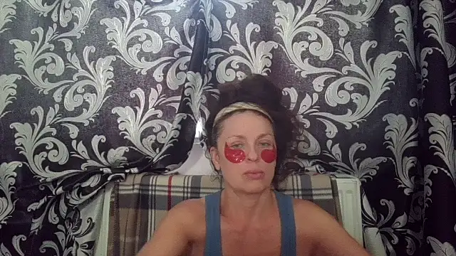 LindaStarS online show from June 2026 04:45:01 AM