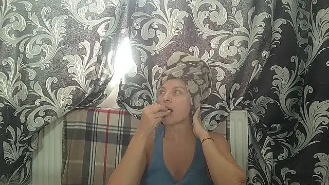 LindaStarS online show from July 2026 11:58:02 AM