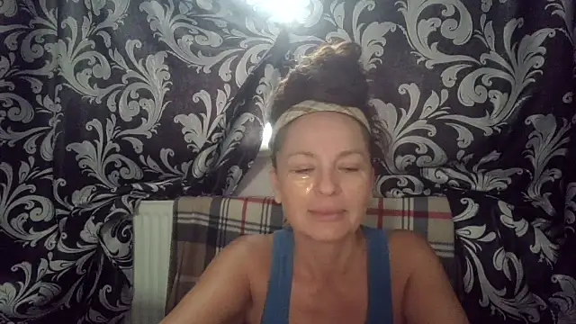 LindaStarS online show from July 2026 04:06:02 AM