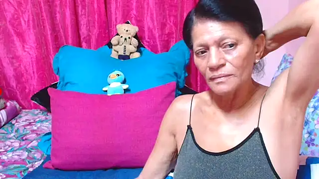 SLUTTYROXY online show from January 2026 06:43:02 PM