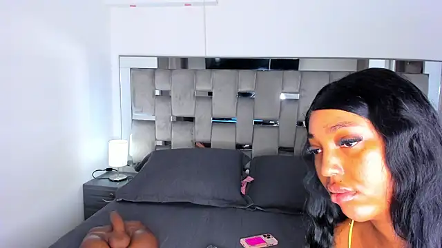 Cammiila online show from September 2025 10:52:01 AM