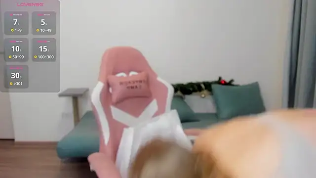 Snapshot of Jessy_Ginger chatting on December 2024 07:53:02 PM Jessy Ginger online show from December 2024 07:53:02 PM