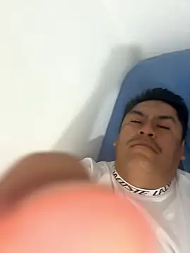 Snapshot of julius_semen chatting on January 2026 03:32:01 AM julius semen online show from January 2026 03:32:01 AM