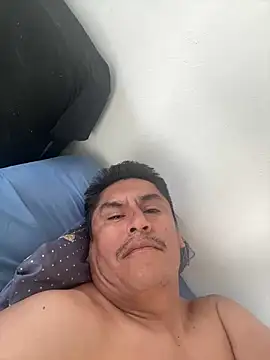 Snapshot of julius_semen chatting on January 2026 10:03:02 PM julius semen online show from January 2026 10:03:02 PM