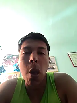 morenito420 online show from October 2025 04:08:01 PM