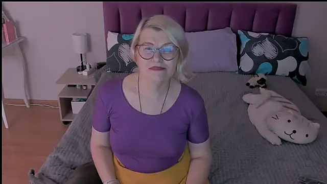 sabrinamacmarren online show from February 2025 04:31:02 PM