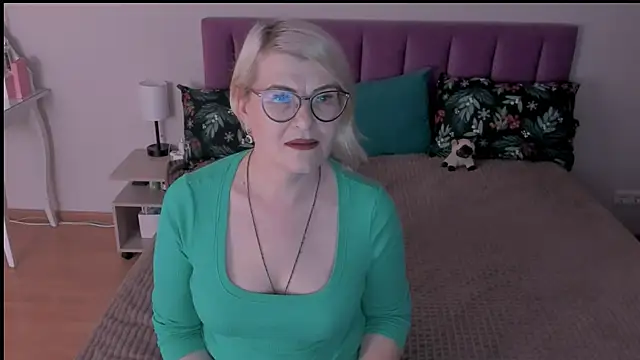 sabrinamacmarren online show from February 2025 04:10:02 PM