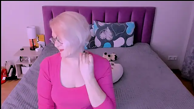 sabrinamacmarren online show from October 2025 04:58:02 PM