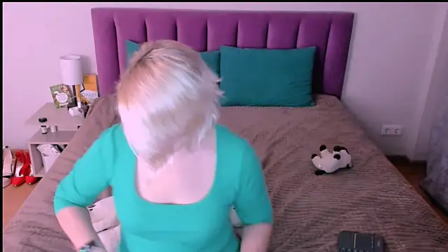 sabrinamacmarren online show from November 2025 02:50:01 PM