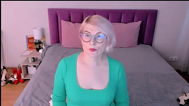 sabrinamacmarren online show from December 2025 07:35:01 AM