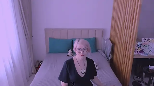 sabrinamacmarren online show from February 2026 11:55:01 AM