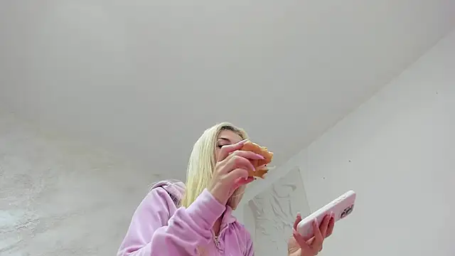 lissababe1 online show from September 2025 05:51:02 PM