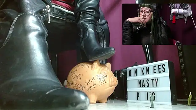 MeGoddesSara online show from May 2026 08:18:02 PM