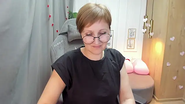 Paris Cherry online show from February 2025 07:41:01 PM