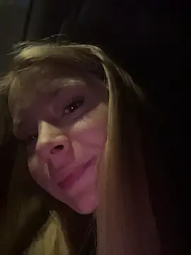 Snapshot of AnastasiaAniess chatting on November 2025 06:00:02 AM AnastasiaAniess online show from November 2025 06:00:02 AM