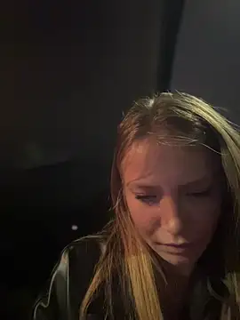 Snapshot of AnastasiaAniess chatting on November 2025 06:04:02 PM AnastasiaAniess online show from November 2025 06:04:02 PM