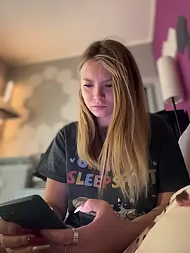 Snapshot of AnastasiaAniess chatting on January 2026 08:17:01 AM AnastasiaAniess online show from January 2026 08:17:01 AM