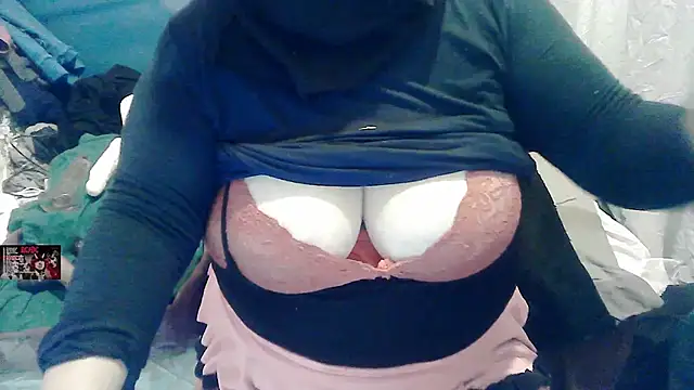 Snapshot of tatli_bela chatting on February 2025 01:52:01 AM tatli bela online show from February 2025 01:52:01 AM