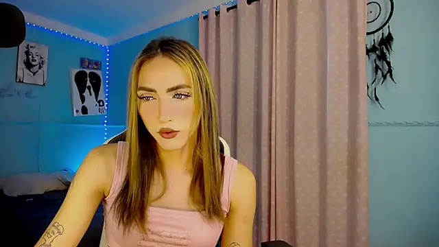 Snapshot of charlottesexxx chatting on November 2025 08:22:01 PM charlottesexxx online show from November 2025 08:22:01 PM