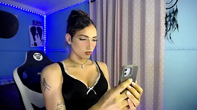 Snapshot of charlottesexxx chatting on March 2026 10:24:02 PM charlottesexxx online show from March 2026 10:24:02 PM