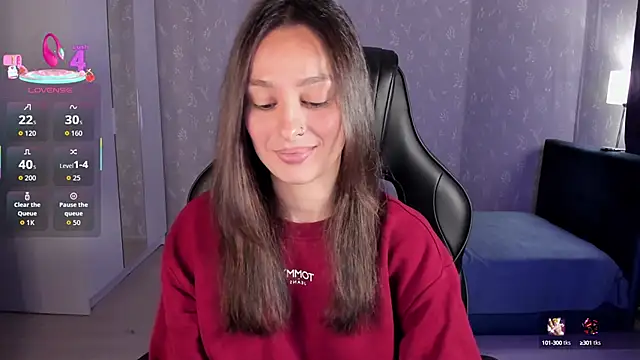 Snapshot of EllaFresh chatting on September 2025 12:16:01 AM EllaFresh online show from September 2025 12:16:01 AM