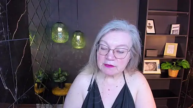 NataliMellow online show from May 2026 01:05:02 PM
