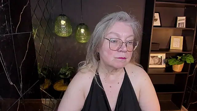 NataliMellow online show from May 2026 01:18:02 PM