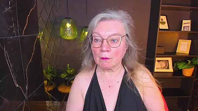 NataliMellow online show from May 2026 01:05:02 PM