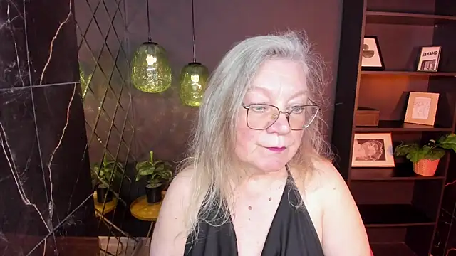 NataliMellow online show from May 2026 01:19:01 PM
