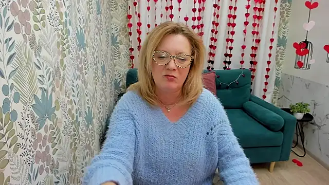 Snapshot of LeaPure chatting on February 2025 07:19:02 PM LeaPure online show from February 2025 07:19:02 PM