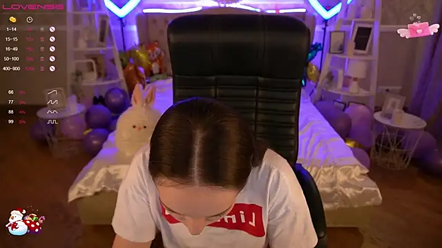 Snapshot of FoxyShy chatting on January 2025 12:52:01 PM FoxyShy online show from January 2025 12:52:01 PM