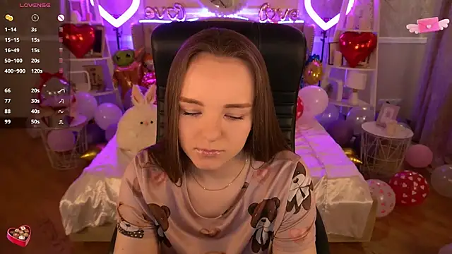 Snapshot of FoxyShy chatting on February 2025 12:36:01 PM FoxyShy online show from February 2025 12:36:01 PM