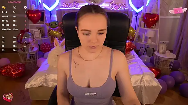 Snapshot of FoxyShy chatting on February 2025 12:47:01 PM FoxyShy online show from February 2025 12:47:01 PM