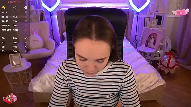 Snapshot of FoxyShy chatting on March 2025 12:46:01 PM FoxyShy online show from March 2025 12:46:01 PM