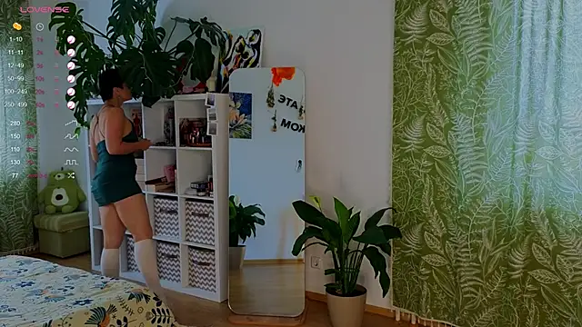 Snapshot of lana_sky chatting on October 2025 12:38:02 PM lana sky online show from October 2025 12:38:02 PM