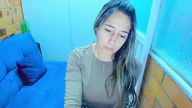 Snapshot of Penelope47 chatting on December 2024 09:30:02 PM Penelope47 online show from December 2024 09:30:02 PM