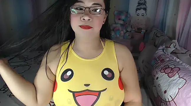 hersheykisses07 online show from February 2025 08:22:01 PM