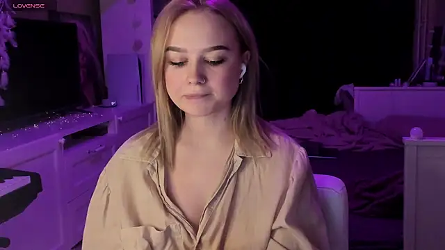 Snapshot of MaryDreaminess chatting on February 2025 07:51:01 PM MaryDreaminess online show from February 2025 07:51:01 PM