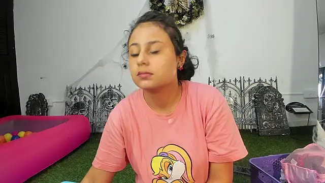 AbbyTaylorr online show from October 2025 03:02:02 AM