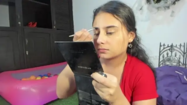 AbbyTaylorr online show from October 2025 01:28:01 AM