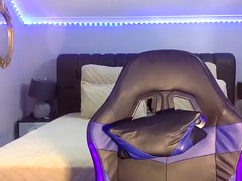 BOOTYBANGER24xx online show from October 2025 02:11:02 AM