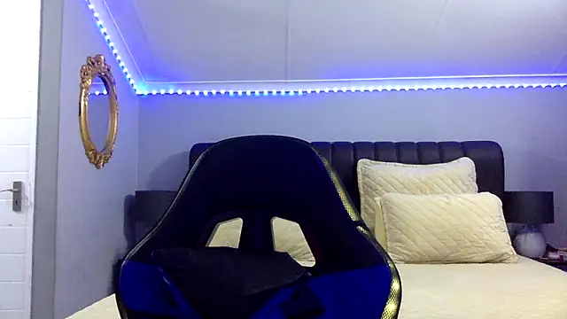 BOOTYBANGER24xx online show from November 2025 02:34:02 AM