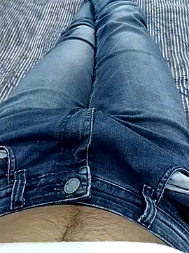 Snapshot of Babyucum4me chatting on December 2024 02:41:02 PM Babyucum4me online show from December 2024 02:41:02 PM