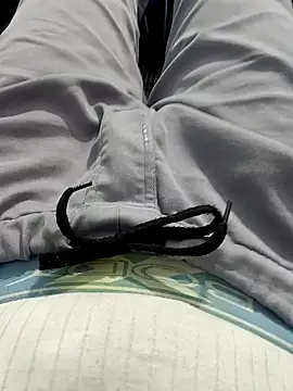 Snapshot of Babyucum4me chatting on December 2024 02:27:01 PM Babyucum4me online show from December 2024 02:27:01 PM