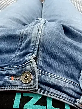 Snapshot of Babyucum4me chatting on March 2025 03:19:01 PM Babyucum4me online show from March 2025 03:19:01 PM