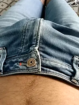 Snapshot of Babyucum4me chatting on March 2025 10:32:01 AM Babyucum4me online show from March 2025 10:32:01 AM