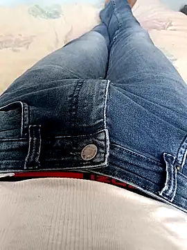 Snapshot of Babyucum4me chatting on November 2025 07:30:02 AM Babyucum4me online show from November 2025 07:30:02 AM