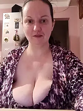 BustyLadyAlma online show from January 2026 06:28:01 AM