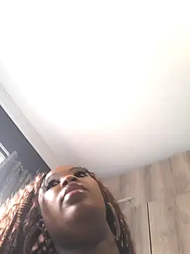 Snapshot of SWEETDOLLY29XX chatting on February 2025 07:13:02 AM SWEETDOLLY29XX online show from February 2025 07:13:02 AM